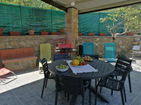 Country House Figurella